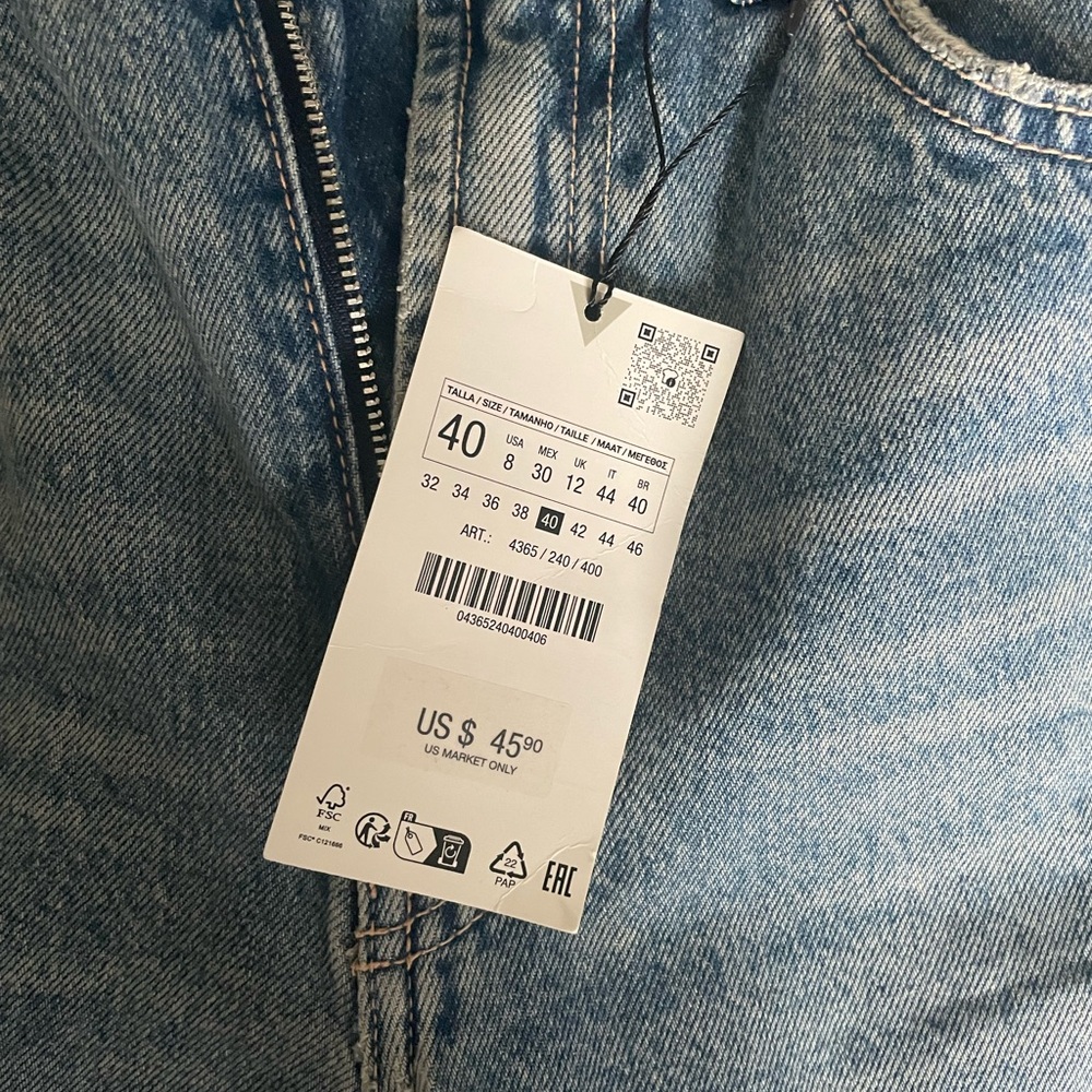 Zara Women's High Rise Light Blue Jeans - Picture 2 of 3